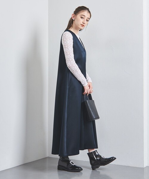 UNITED ARROWS（ユナイテッドアローズ）の「サテン Vネック ジャンパースカート（ワンピース・レディース・ブラック/ネイビー・36/38）」の6枚目の写真