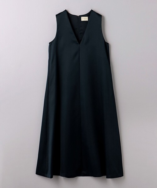 UNITED ARROWS（ユナイテッドアローズ）の「サテン Vネック ジャンパースカート（ワンピース・レディース・ブラック/ネイビー・36/38）」の10枚目の写真