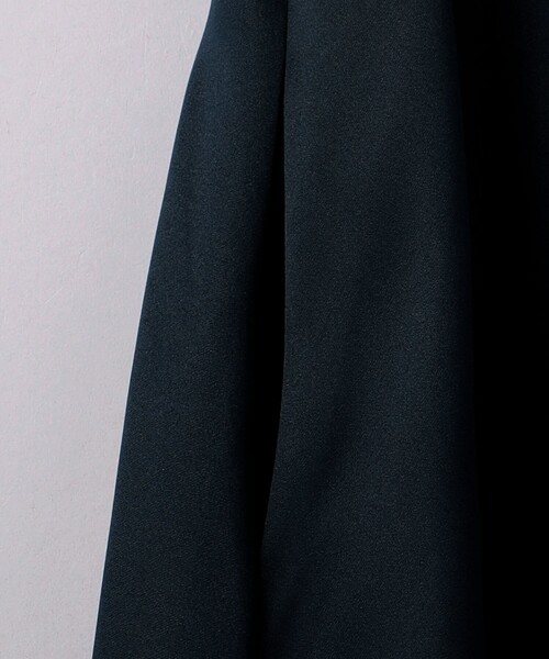 UNITED ARROWS（ユナイテッドアローズ）の「サテン Vネック ジャンパースカート（ワンピース・レディース・ブラック/ネイビー・36/38）」の18枚目の写真