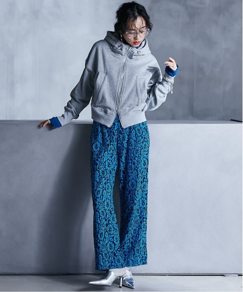 GEVS.（ジェイヴィス）の「【販売終了】裏起毛ショート丈ジップアップパーカー ＜大きいサイズ有＞GEVS.（パーカー・レディース・杢グレー/アイボリー・M/L/LL/3L/4L/5L）」の7枚目の写真