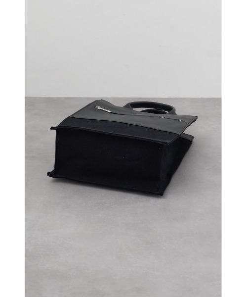 AZUL by moussy（アズールバイマウジー）の「スクエアトートバッグ（トートバッグ・メンズ・ブラック/オフホワイト・FREE）」の5枚目の写真