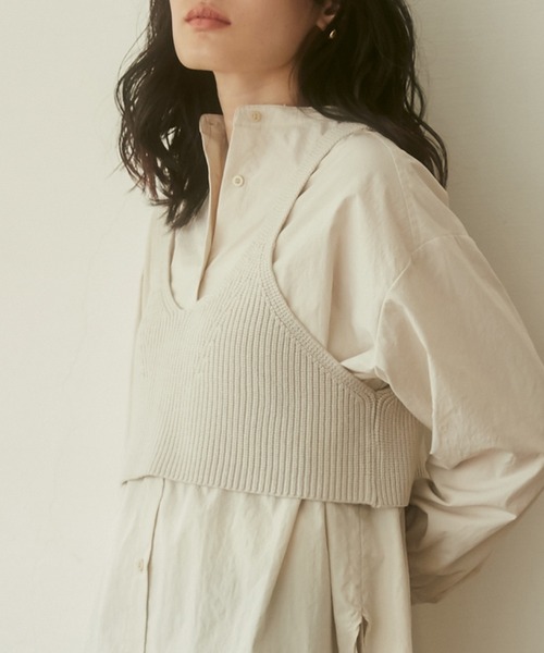 hunch（ハンチ）の「静電気防止 やわもちヤーン ビスチェ（ベスト・レディース・モカ/ブラック/アイボリー・FREE）」の2枚目の写真