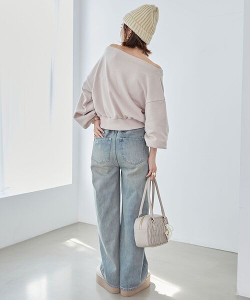 MAJESTIC LEGON（マジェスティックレゴン）の「リボンモチーフオフショルスウェット（スウェット・レディース・ホワイト系その他2/ピンク系その他2/グレー/ピンクベージュ・MEDIUM）」の17枚目の写真