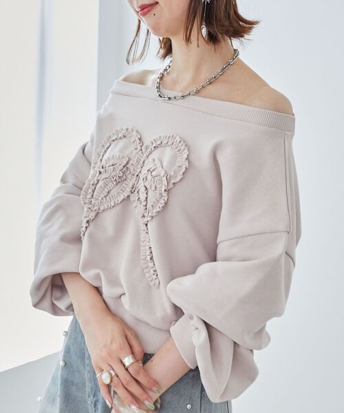 MAJESTIC LEGON（マジェスティックレゴン）の「リボンモチーフオフショルスウェット（スウェット・レディース・ホワイト系その他2/ピンク系その他2/グレー/ピンクベージュ・MEDIUM）」の20枚目の写真