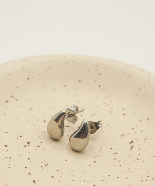 ciite' surgical stainless(シーテサージカルステンレス)の「【 金属アレルギー対応 】 ミニドロップピアス サージカルステンレス (両耳用)(ピアス(両耳用)・レディース・ゴールド/シルバー・FREE)」の4枚目の写真