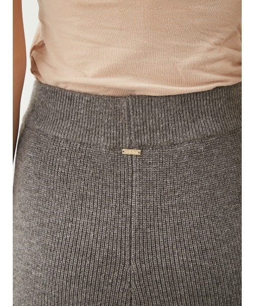 Mila Owen（ミラオーウェン）の「SET UPニットジョガーパンツ（その他パンツ・レディース・アイボリー/ブラック/グレー・0/1）」の9枚目の写真