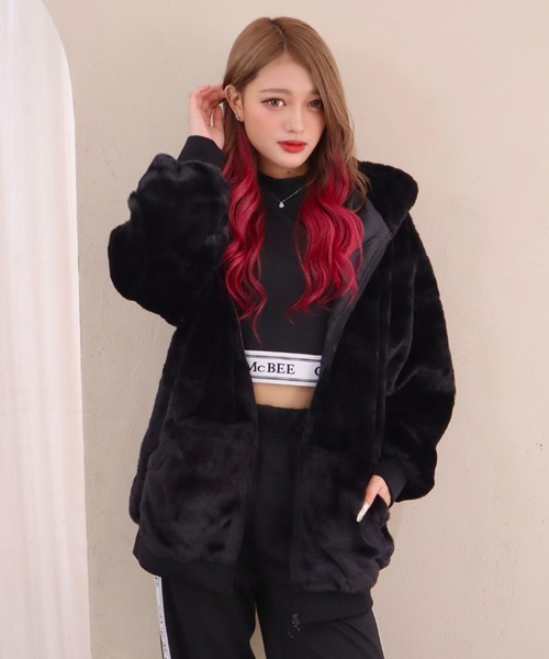 CECIL McBEE（セシルマクビー）の「ねこ耳フェイクファーパーカー