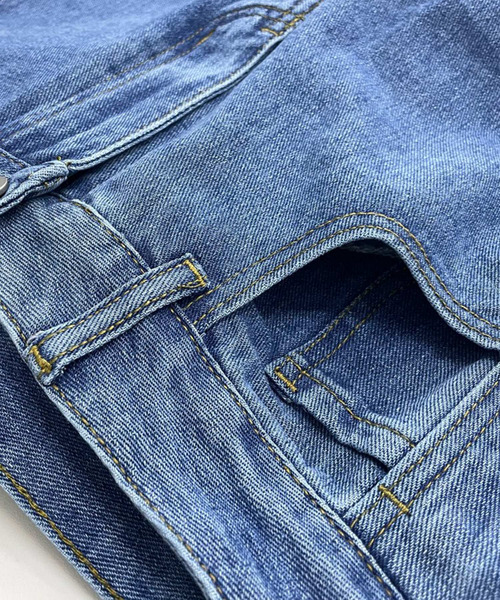 DAY CLOSET(デイ クローゼット)の「レディース サイドタックで美脚魅せ。ステッチハイウエストデニムパンツ(デニムパンツ・レディース・ブラック/ブルー・XL/S/M/L)」の13枚目の写真