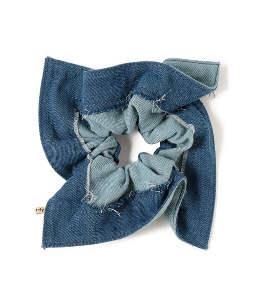 BEAMS BOY(ビームスボーイ)の「maturely / デニム リペア スクエア シュシュ(シュシュ・レディース・ブルー系その他4・ONE SIZE)」の4枚目の写真