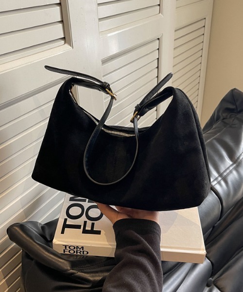 mebole(メボレ)の「レトロベルベットショルダーバッグ(ショルダーバッグ・レディース・ベージュ/キャメル/ブラウン/ブラック・FREE)」の7枚目の写真