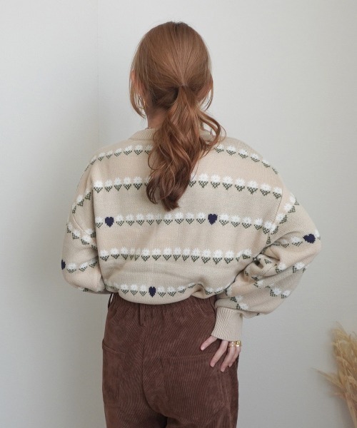 SELECT LEVERY(セレクトリベリー)の「花柄ボーダージャガードニット(ニット/セーター・レディース・アイボリー/ネイビー/ベージュ・MEDIUM)」の11枚目の写真