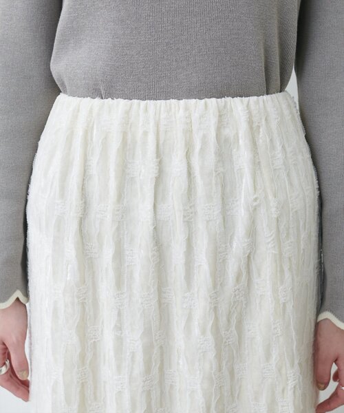 natural couture（ナチュラルクチュール）の「ベロアナロースカート（スカート・レディース・ブラウン/ライトベージュ/オフホワイト・FREE）」の4枚目の写真