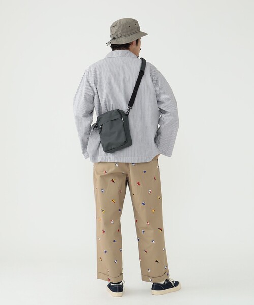 STANDARD SUPPLY(スタンダードサプライ)の「【別注】STANDARD SUPPLY / WEEKEND TALL SHOULDER(ショルダーバッグ・メンズ・ネイビー/グレー/ブラック・ONE SIZE)」の5枚目の写真