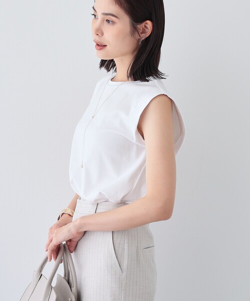 INDIVI(インディヴィ)の「【洗える】きれいめノースリーブトップス(Tシャツ/カットソー・レディース・ホワイト系その他3/サックスブルー/ダークオリーブ/ブラック/ホワイト/ブルーグリーン・40/38/05/15 /13/19)」の8枚目の写真