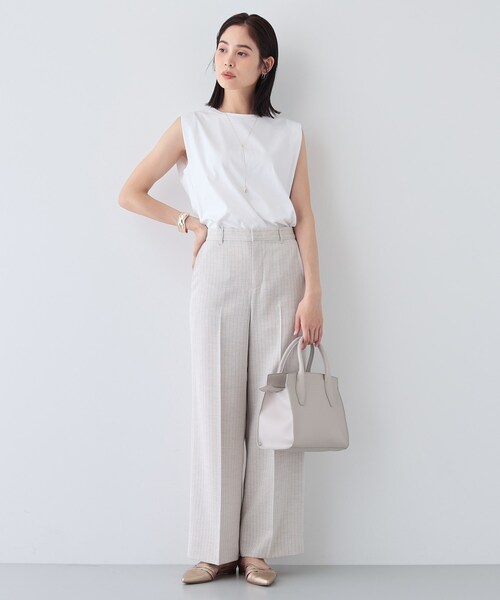 INDIVI(インディヴィ)の「【洗える】きれいめノースリーブトップス(Tシャツ/カットソー・レディース・ホワイト系その他3/サックスブルー/ダークオリーブ/ブラック/ホワイト/ブルーグリーン・40/38/05/15 /13/19)」の10枚目の写真