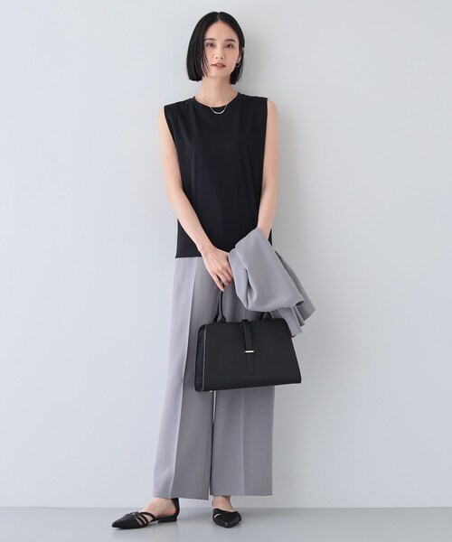 INDIVI(インディヴィ)の「【洗える】きれいめノースリーブトップス(Tシャツ/カットソー・レディース・ホワイト系その他3/サックスブルー/ダークオリーブ/ブラック/ホワイト/ブルーグリーン・40/38/05/15 /13/19)」の13枚目の写真