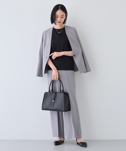 INDIVI(インディヴィ)の「【洗える】きれいめノースリーブトップス(Tシャツ/カットソー・レディース・ホワイト系その他3/サックスブルー/ダークオリーブ/ブラック/ホワイト/ブルーグリーン・40/38/05/15 /13/19)」の14枚目の写真