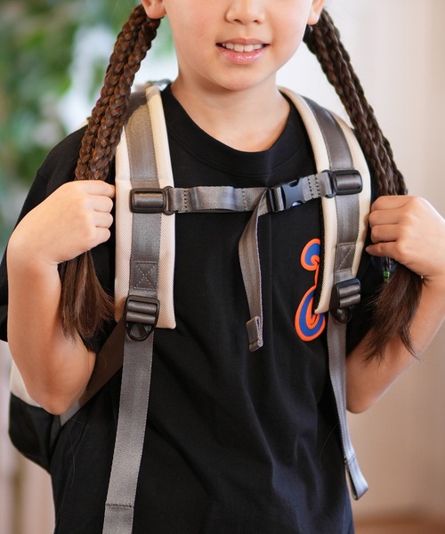 NEW ERA(ニューエラ)の「NEW ERA/ニューエラ CHILD LIGHT PACK STO 251 キッズ デイパック 14521345(バックパック/リュック・キッズ・ライトベージュ・FREE)」の8枚目の写真