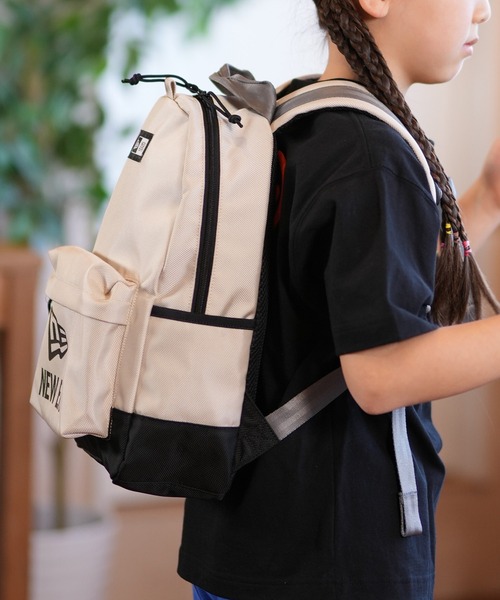 NEW ERA(ニューエラ)の「NEW ERA/ニューエラ CHILD LIGHT PACK STO 251 キッズ デイパック 14521345(バックパック/リュック・キッズ・ライトベージュ・FREE)」の7枚目の写真