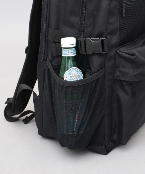 リー（Lee）/大容量 メッシュポケット 2層構造 ラウンドリュック A4・PC収納対応 パスケース付き 大容量 メッシュポケット 2層構造 ラウンドリュック A4・PC収納対応