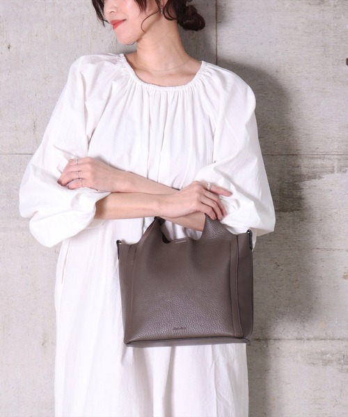 Legato Largo（レガートラルゴ）の「(LF)【Legato Largo】2ポケット レトロ シボ フェイクレザー 2WAY トートバッグ（トートバッグ・レディース・ダークブラウン/ブラック/ライトベージュ・ONE SIZE）」の7枚目の写真