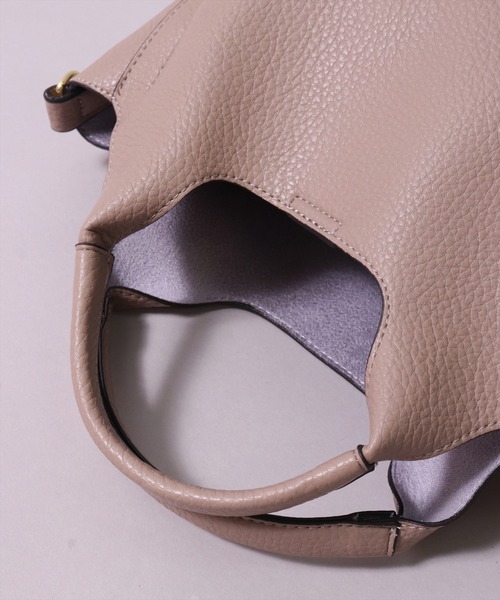 Legato Largo（レガートラルゴ）の「(LF)【Legato Largo】2ポケット レトロ シボ フェイクレザー 2WAY トートバッグ（トートバッグ・レディース・ダークブラウン/ブラック/ライトベージュ・ONE SIZE）」の14枚目の写真