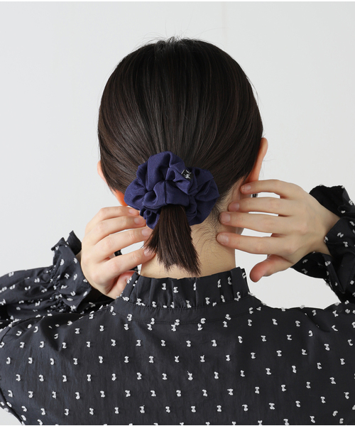 IENA（イエナ）の「Jennifer Ouellette/ジェニファー オーレット SACOCHE シュシュ（シュシュ・レディース・ブラック/ベージュ/ネイビー/サックスブルー/ピンク/バーガンディー・FREE）」の15枚目の写真