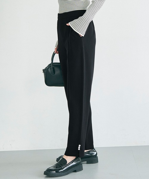 coca（coca）（コカ）の「【WEB限定セール】裾パールテーパードパンツ（スラックス・レディース・ブラック/ライトベージュ・L/M/S）」の2枚目の写真