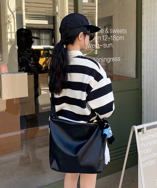 napinna maison（ナピナメゾン）の「【napinna maison×4sisters】ヴィンテージスタッズ合皮ショルダーバッグ（ショルダーバッグ・レディース・ブラウン/レッド/ブラック・FREE）」の11枚目の写真