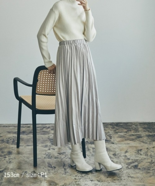 Petitjo（プッチージョ）の「小さいサイズ　エコスエードプリーツスカート　低身長さん・小柄女性（スカート・レディース・ブルー/グレイッシュベージュ・M-L/XS-S）」の2枚目の写真