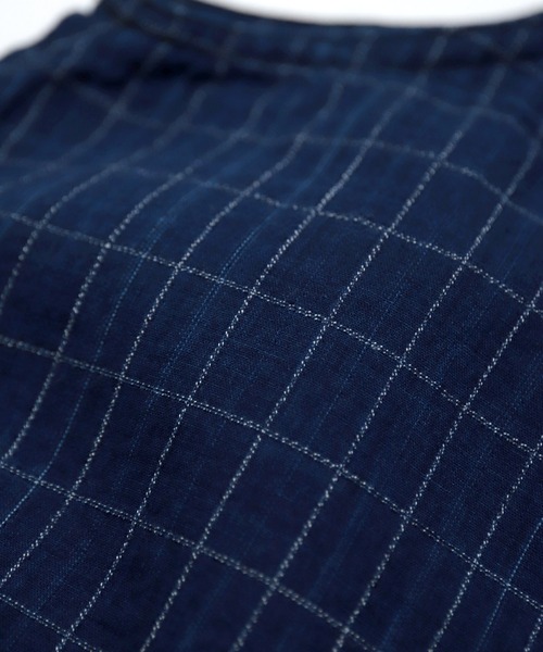 OMNIGOD（オムニゴッド）の「[ OMNIGOD womens / オムニゴッド ] インディゴ2重織チェック ノースリーブバルーンワンピース（ワンピース・レディース・インディゴブルー・FREE）」の2枚目の写真