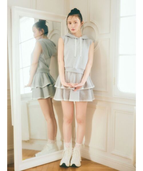 EATME（イートミー）の「【EATME×MIKANA YAMAMOTO】フードノースリーブTOP（セットアップ可能）（Tシャツ/カットソー・レディース・グレー/アイボリー・FREE）」の6枚目の写真