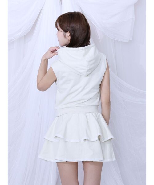 EATME（イートミー）の「【EATME×MIKANA YAMAMOTO】フードノースリーブTOP（セットアップ可能）（Tシャツ/カットソー・レディース・グレー/アイボリー・FREE）」の20枚目の写真