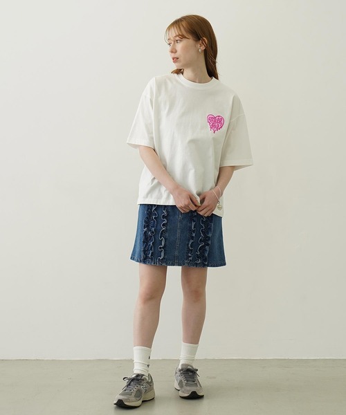 MILKFED.(ミルクフェド)の「FRILL DENIM MINI SKIRT(デニムスカート・レディース・ブラック/ライトインディゴブルー・M/S)」の8枚目の写真
