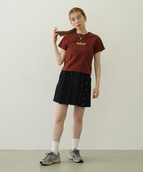 MILKFED.(ミルクフェド)の「FRILL DENIM MINI SKIRT(デニムスカート・レディース・ブラック/ライトインディゴブルー・M/S)」の15枚目の写真