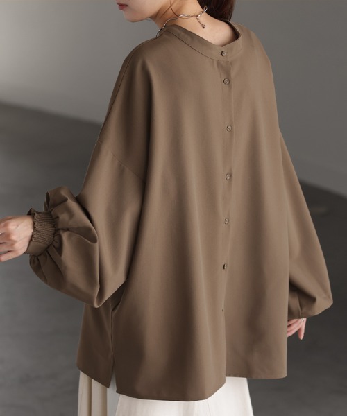 HUG.U(ハグユー)の「ぽわん袖 前後2wayブラウス(シャツ/ブラウス・レディース・ブラック/ホワイト/ダークベージュ/ダークグレー/オリーブ・FREE)」の15枚目の写真