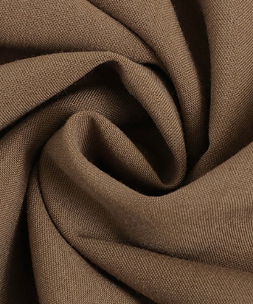 HUG.U(ハグユー)の「ぽわん袖 前後2wayブラウス(シャツ/ブラウス・レディース・ブラック/ホワイト/ダークベージュ/ダークグレー/オリーブ・FREE)」の7枚目の写真