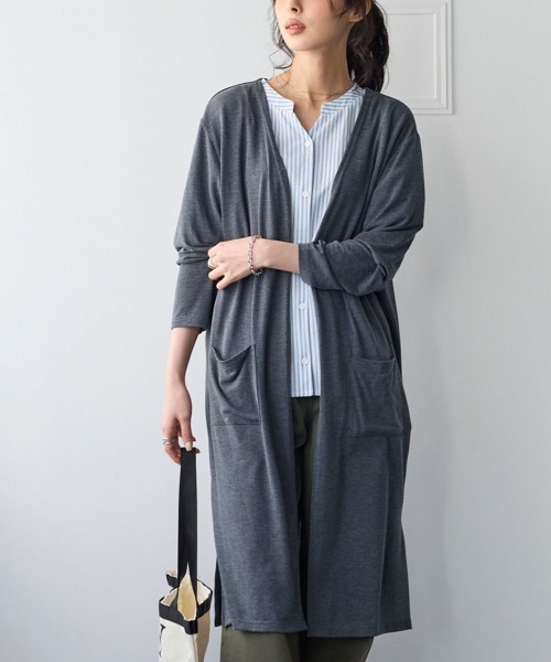 SMILE LAND（スマイルランド）の「大きいサイズ　綿混うすカルスリットロング丈カーディガン（ＵＶカット・吸汗速乾・抗菌防臭・毛玉防止）（カーディガン/ボレロ・レディース・ブラック/チャコールグレー/オフホワイト/ネイビー系/ピンク系/グリーン系/ベージュ系・L/LL/4L/5L/3L）」の3枚目の写真