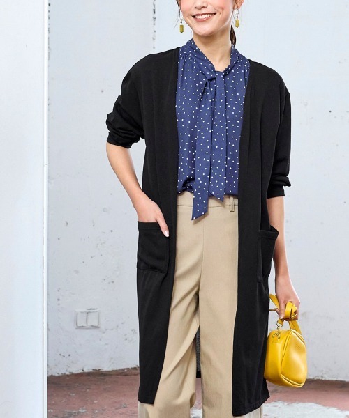 SMILE LAND（スマイルランド）の「大きいサイズ　綿混うすカルスリットロング丈カーディガン（ＵＶカット・吸汗速乾・抗菌防臭・毛玉防止）（カーディガン/ボレロ・レディース・ブラック/チャコールグレー/オフホワイト/ネイビー系/ピンク系/グリーン系/ベージュ系・L/LL/4L/5L/3L）」の2枚目の写真