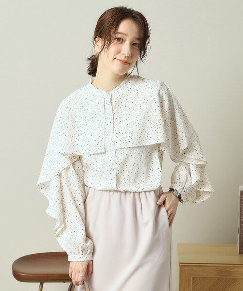 ITS'DEMO（イッツデモ）の「【手洗い可】ケープフリルドットブラウス（シャツ/ブラウス・レディース・ホワイト系3/ブラック系/ピンク系1・00）」の4枚目の写真