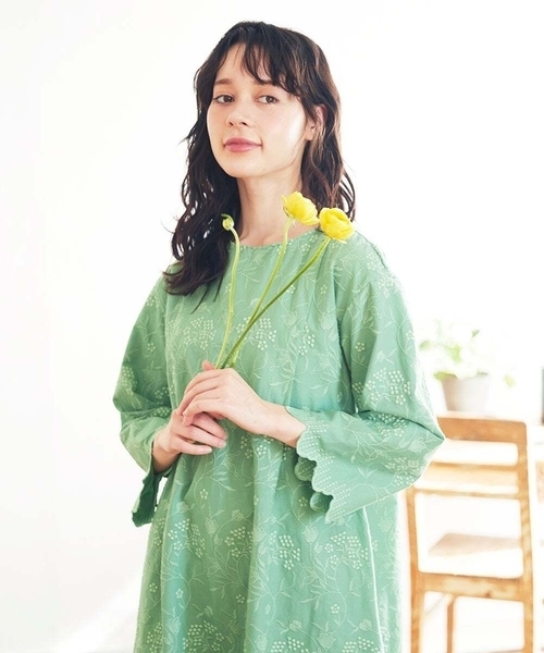 セール】スカラップフラワー総刺繍ワンピース（ワンピース