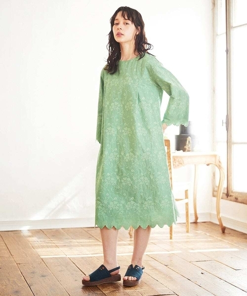セール】スカラップフラワー総刺繍ワンピース（ワンピース