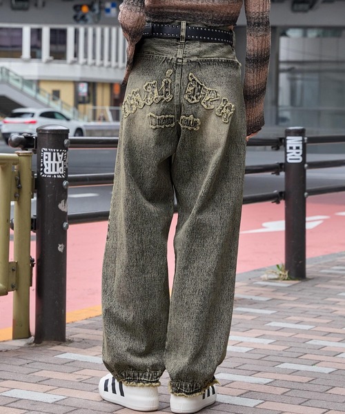 MONO-MART（モノマート）の「ヴィンテージライクフリンジパッチワーク刺繍ワイドストレートデニムパンツ（デニムパンツ・レディース・インディゴブルー/ブラック/グレー/ブルー・L/M/S）」の15枚目の写真