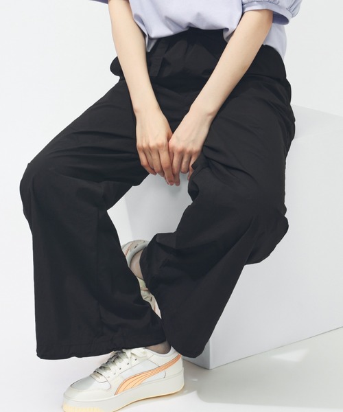 PUMA(プーマ)の「プーマ PUMA SUMMER ウーブン ワイドパンツ(その他パンツ・レディース・ベージュ/カーキ/ブラック・S/M/L/XL)」の11枚目の写真
