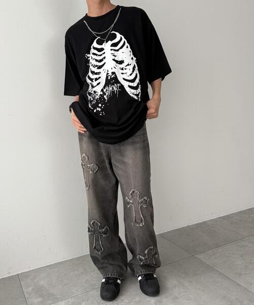 WEGO（ウィゴー）の「WEGO/アクセ付きハードグラフィックT（Tシャツ/カットソー・メンズ・ホワイト系その他/ホワイト/ブラック系その他/ブラック・MEDIUM/LARGE）」の7枚目の写真