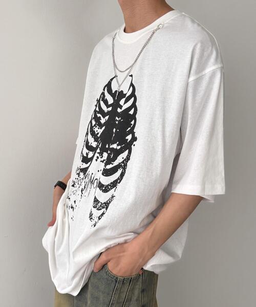 WEGO（ウィゴー）の「WEGO/アクセ付きハードグラフィックT（Tシャツ/カットソー・メンズ・ホワイト系その他/ホワイト/ブラック系その他/ブラック・MEDIUM/LARGE）」の9枚目の写真