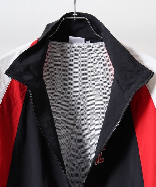 FILA（フィラ）の「FILA Nylon track Jacket ライン ナイロントラックジャケット メッシュ セットアップ可（ナイロンジャケット・メンズ・レッド/ネイビー・LL/M/L）」の6枚目の写真