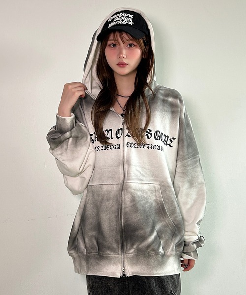 ARULE（アルール）の「A'GEM/9 × .kom 『ARULE/アルール』 バッククロススプレー加工パーカー（パーカー・レディース・アイボリー/ブラック・FREE）」の8枚目の写真