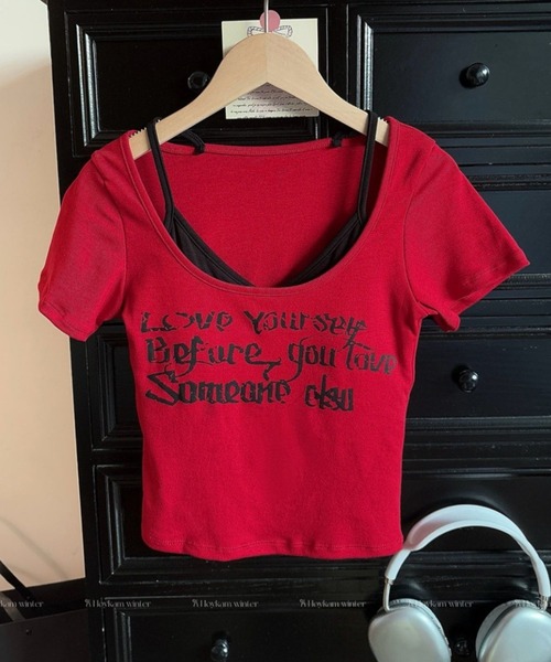 SPIGA（スピーガ）の「ﾛｺﾞﾌﾟﾘﾝﾄﾚｲﾔｰﾄﾞｲﾝﾅｰﾌﾞﾗﾄｯﾌﾟ付半袖ﾄｯﾌﾟｽ（その他トップス・レディース・ブラック/イエロー/ホワイト/レッド・FREE）」の4枚目の写真