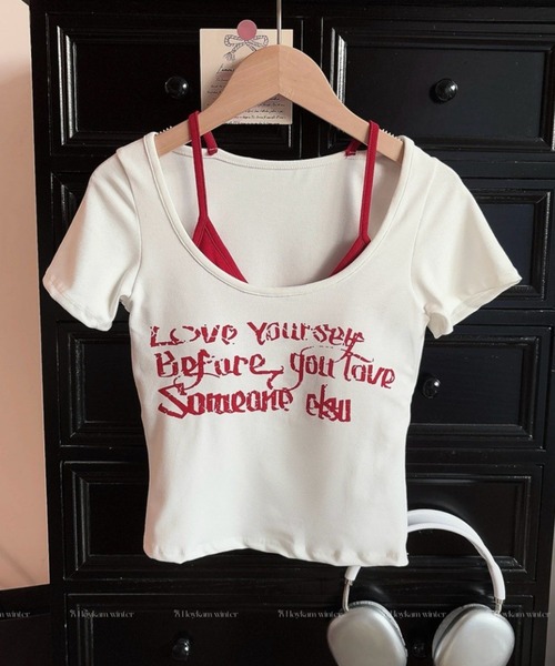 SPIGA（スピーガ）の「ﾛｺﾞﾌﾟﾘﾝﾄﾚｲﾔｰﾄﾞｲﾝﾅｰﾌﾞﾗﾄｯﾌﾟ付半袖ﾄｯﾌﾟｽ（その他トップス・レディース・ブラック/イエロー/ホワイト/レッド・FREE）」の2枚目の写真